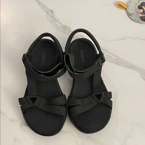 Black Women's black Skechers yoga max sandals